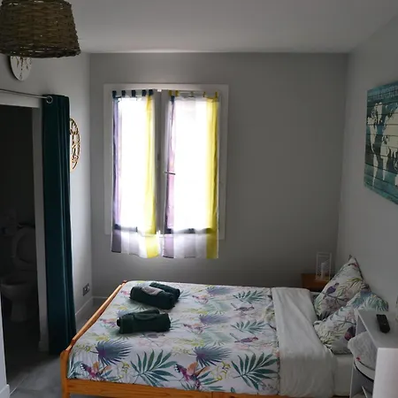 Avec Petite Terrasse Bed & Breakfast *